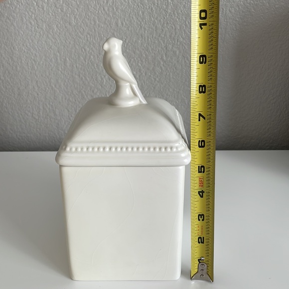 THRESHOLD China All White Square Jar With Cardinal Lid - Picture 13 of 15